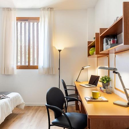 Micampus Bormujos Student Residence ภายนอก รูปภาพ
