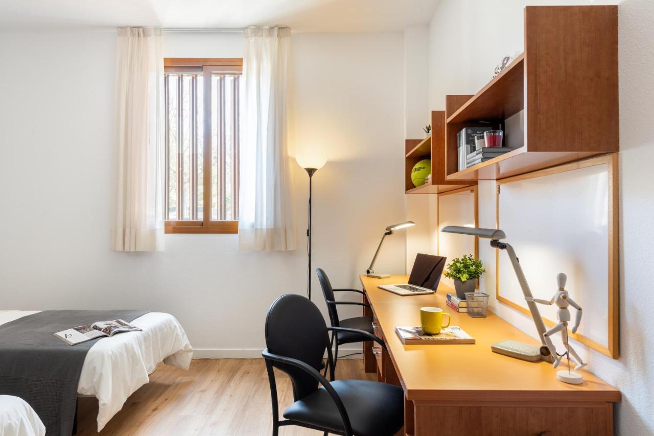 Micampus Bormujos Student Residence ภายนอก รูปภาพ