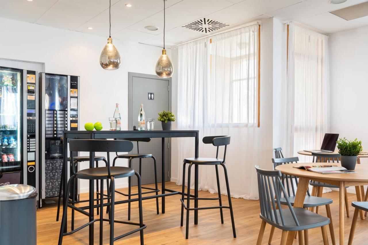 Micampus Bormujos Student Residence ภายนอก รูปภาพ